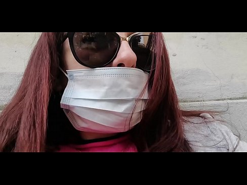 ❤️ Nicoletta hefnir sín á nágranna sínum og pissar í bílskúrinn hans (sérstök Covid19 ítalsk sóttkví) ❌ Klámmyndband hjá okkur ❌